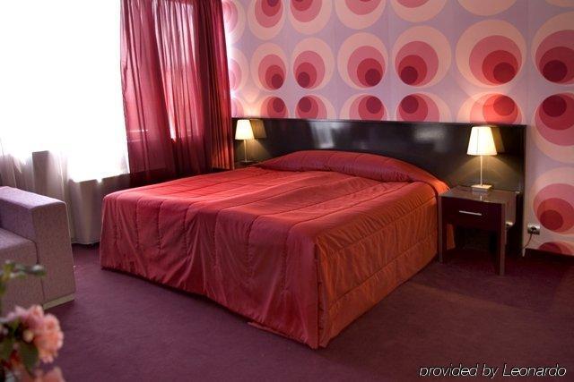 Elate Plaza Hotel Sofia Room photo