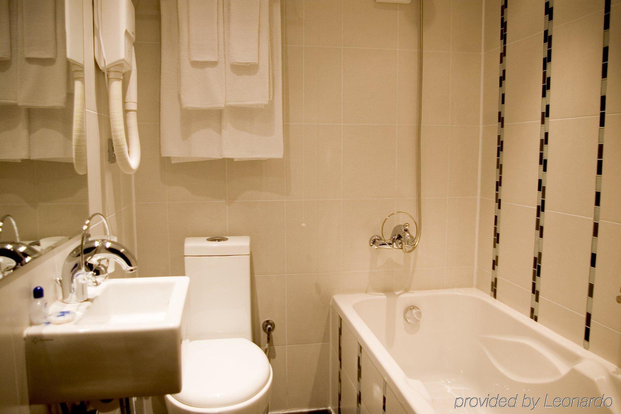 Elate Plaza Hotel Sofia Room photo