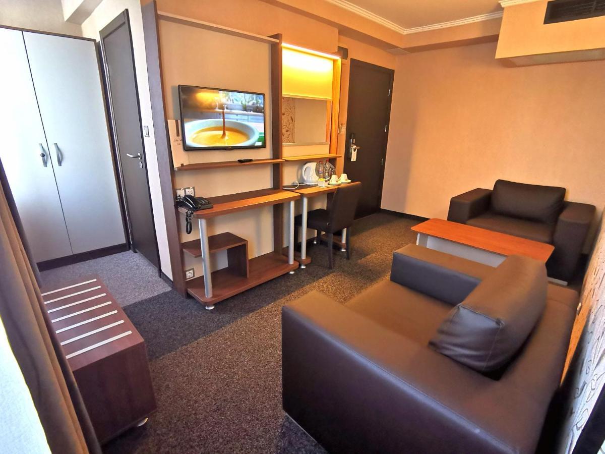 Elate Plaza Hotel Sofia Exterior photo